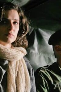 En tierra de sangre y miel